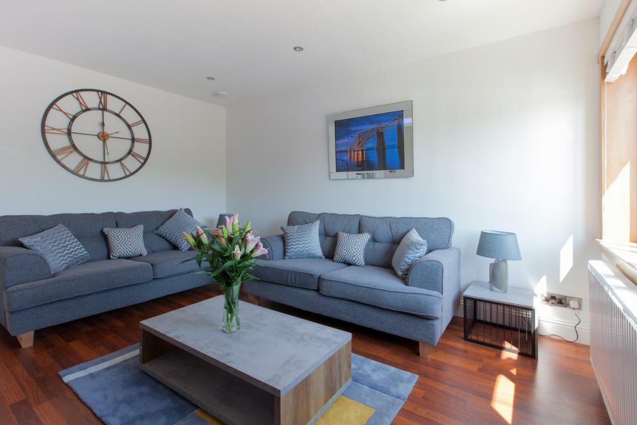 Leys Park Executive Apartments Dunfermline Dış mekan fotoğraf
